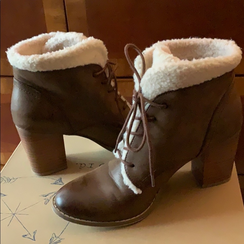 Cute, Fury Booties